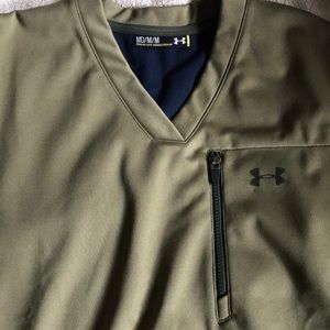 Under Armour pullover